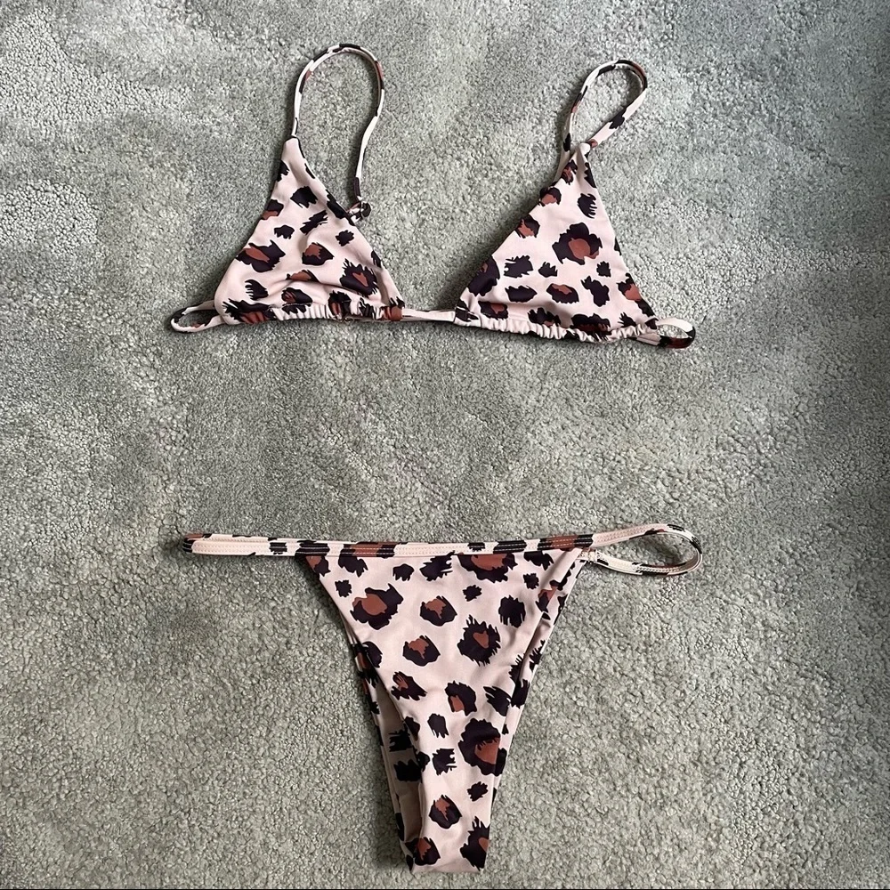 Lahana Swim Leopard Print String Bikini High Cut Bottoms Triangle Top EUC Sz S